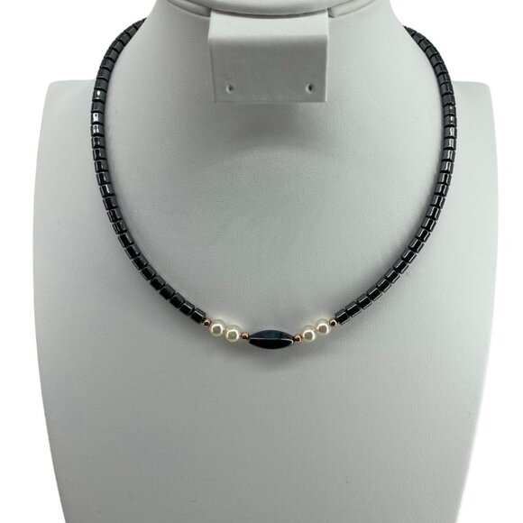 Vintage Hematite & Freshwater Pearl Choker Necklace With Gold-Plated Clasp 18" - Picture 1 of 5